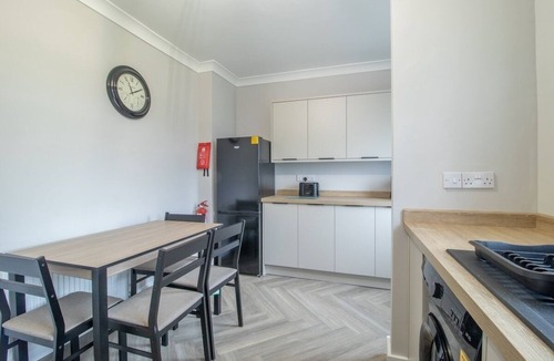 Airdrie House | Spacious 3-Bed Home in Airdrie