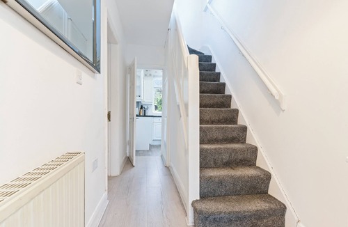 Moffat House | Spacious 3-Bed House in Birmingham