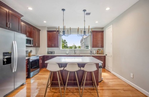 Riverside Terrace House | Spacious 3 Bed House|MD Anderson|FreeParking|Wi-Fi