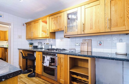 Nantwich House | Spacious 3 Bed, Perfect for Families and Groups!