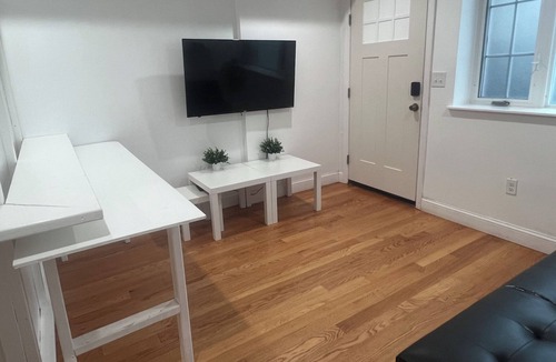 Valley Stream Apartment | Spacious 3-bedroom apartment