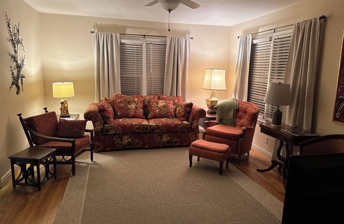 Lampasas House | Spacious 3 bedroom, 1.5 bath House. Wi-Fi, Roku TV, Fully stocked kitchen, etc!