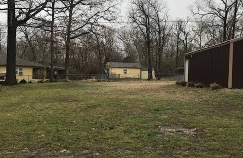Grove House | Spacious 3 bedroom 2 bath home with large fenced in yard.