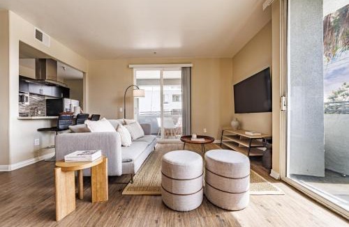 Del Rey Apartment | Spacious 3-Bedroom 3BTH Apt in Marina Del Rey! Pool, Hot Tub