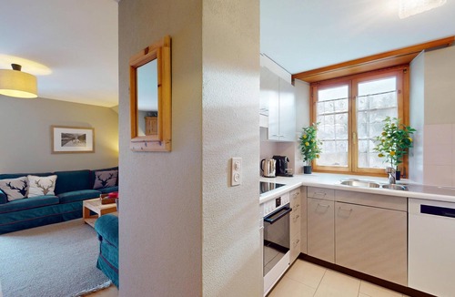 Champfer Apartment | Spacious 3-Bedroom Apartment with Balcony & Mountain Views in Champfèr