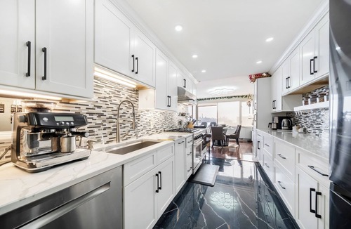 Fort Lee Apartment | Spacious 3-bedroom apartment NYC skyline view/FIFA world cup