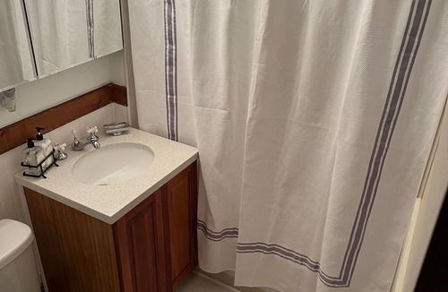 Syracuse Apartment | Spacious 3-bedroom apartment with WiFi, AC in Syracuse