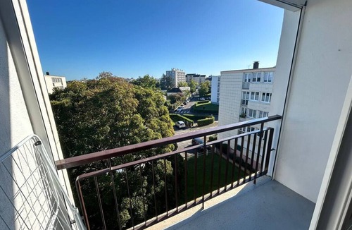 Tours Apartment | Spacious 3-bedroom apartment in Tours Nord near the tramway