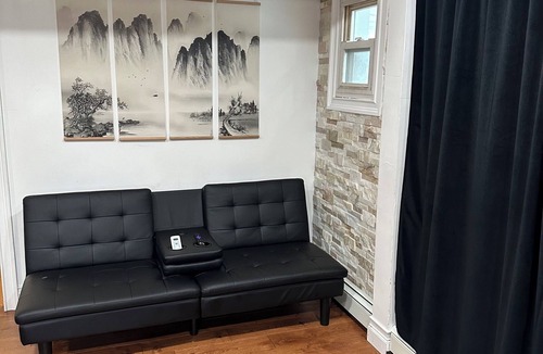 Queens Apartment | Spacious 3-bedroom apartment in cool Queens with WiFi, AC