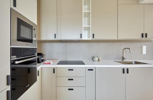 Porte-Dauphine Apartment | Spacious 3 Bedroom Apartment - Luxe Trocadero