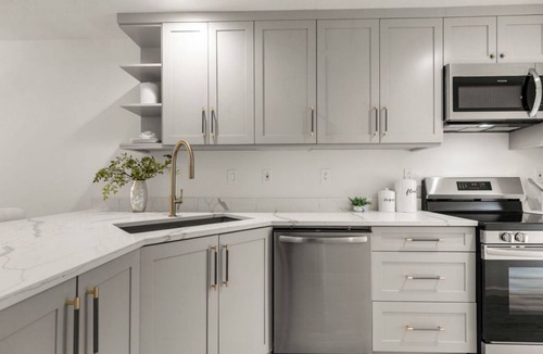 Greenwich Condo | Spacious 3-bedroom condo in beautiful Greenwich with garage