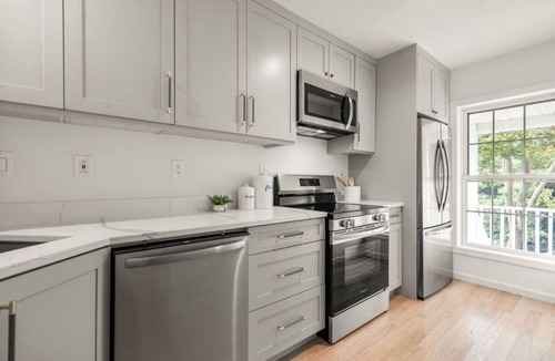 Greenwich Condo | Spacious 3-bedroom condo in beautiful Greenwich with garage