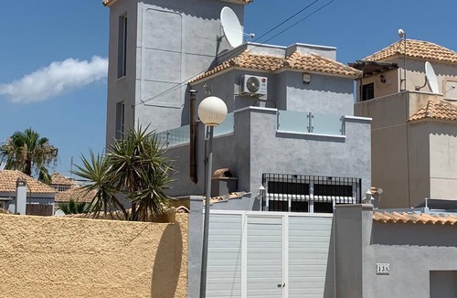 San Miguel de Salinas Villa | Spacious 3 Bedroom Detached Villa With Private Pool For A Relaxing Holiday