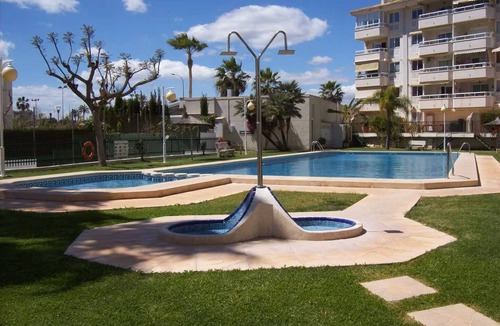 El Albir Apartment | Spacious 3-bedroom apartment with Indoor and outdoor swimming pool.