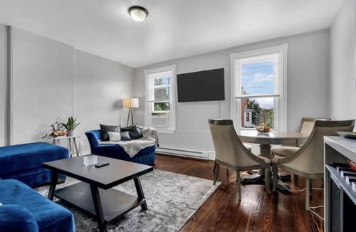 Norristown House | Spacious 3 Bedroom Getaway