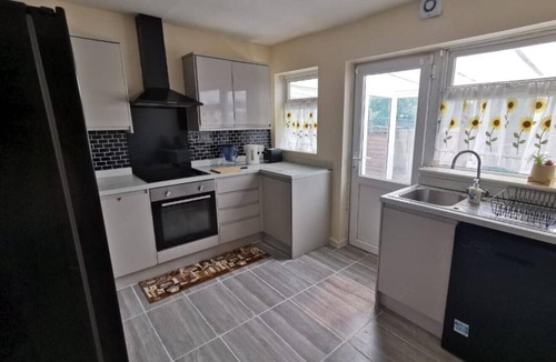 Birmingham House | Spacious 3-bedroom home