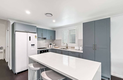 Mayfield House | Spacious 3-Bedroom Home with Private Pool & BBQ