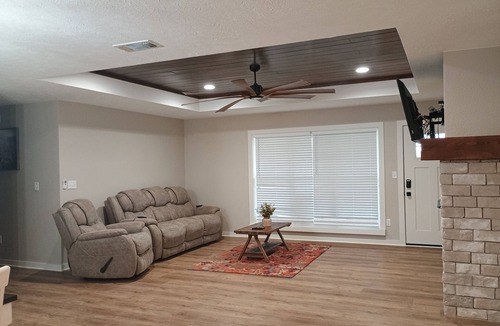 Red Lick House | Spacious 3-bedroom house with large yard in Texarkana,