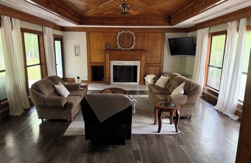 Jasper House | Spacious 3-bedroom house with in charming Jasper