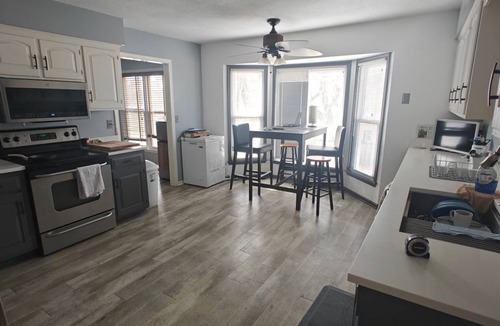 Lenexa House | Spacious 3-bedroom house with AC.