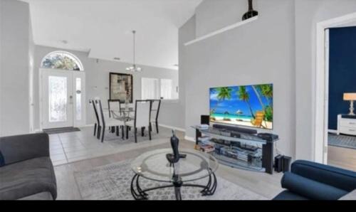 Bridgewater Crossing House | Spacious 3 bedroom pool home with lake view