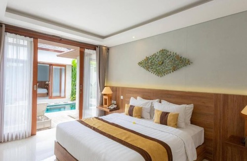 Sunset Road Villa | Spacious 3 Bedroom Private Pool Villa in Legian
