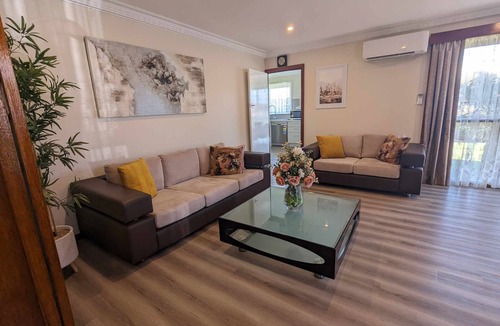 Noble Park House | Spacious 3-bedroom sanctuaryn