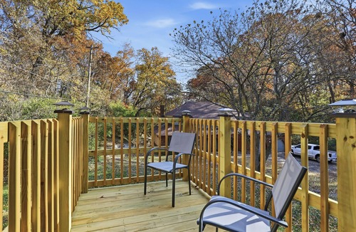 Belleville Apartment | Spacious 3-bedroom Townhouse in tranquil Belleville