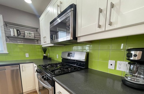 Byron Apartment | Spacious 3-Bedroom Unit in the Heart of Byron