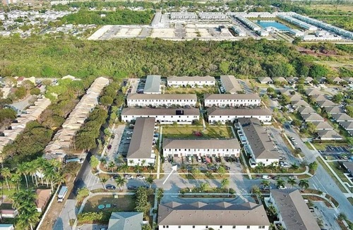 Florida City House | Spacious 3-bedroom townhome in peaceful Florida City with AC