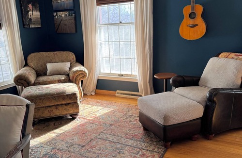 Kansas City House | Spacious 3-bedroom home in Kansas City with pool on private large lot.