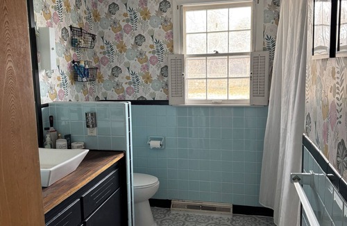 Kansas City House | Spacious 3-bedroom home in Kansas City with pool on private large lot.