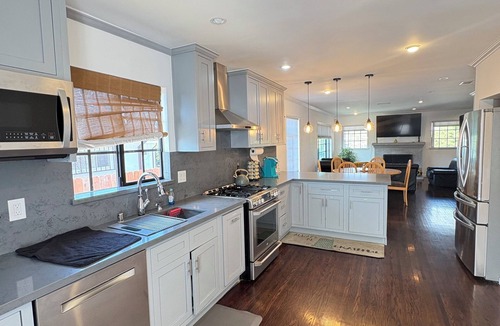 Ladera Heights House | Spacious 3-bedroom Ladera Sunshine House with Pool