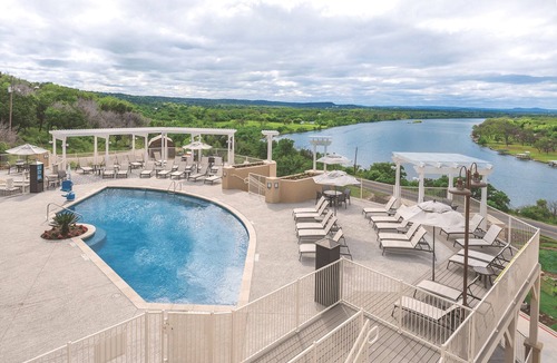 Marble Falls Apartment | Spacious 3-bedroom Penthouse in wonderful Marble Falls