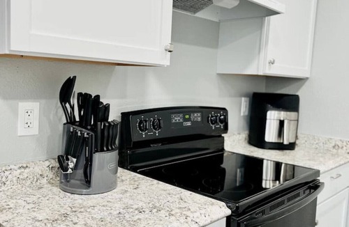 Medical Center District House | Spacious 3 bedroom Home with Backyard