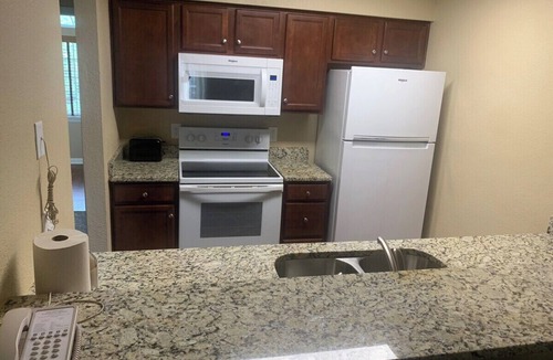 Berkeley House | Spacious 3-bedroom Powhatan Resort Townhome in peaceful Williamsburg, VA