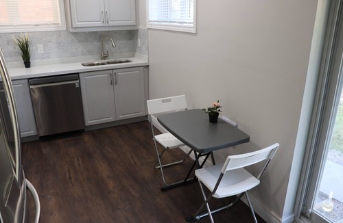 Ajax Apartment | Spacious 3 Bedroom walkout Basement Apartment