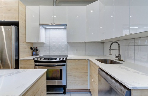 Sainte-Marie Apartment | Spacious 3 bedrooms in DT Montreal*