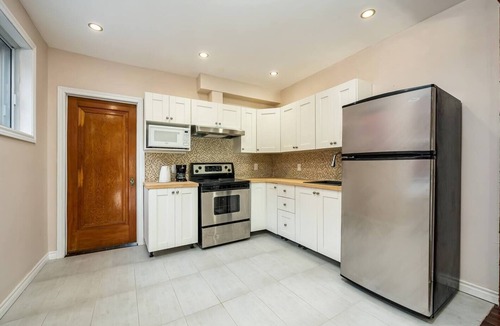 La Petite-Patrie Apartment | Spacious 3 beds Loft with Parking($14/day)