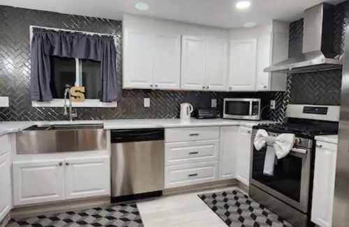 Marlborough House | Spacious 3-BR Colonial Home, Free Parking n