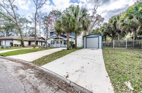 Orange Park House | Spacious 3 BR Near NAS Jax l BBQ, WiFi, DirecTV