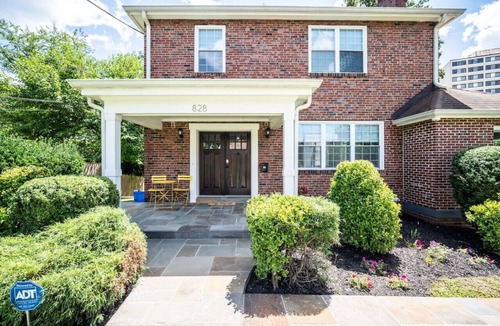 Downtown House | Spacious 3-Level Colonial Near DC - Walk to Metro & Attractions!