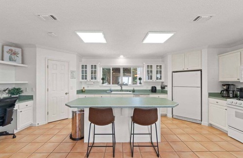Panama City House | Spacious 3-Story Bayfront Home Perfect for Family Fun & Relaxation