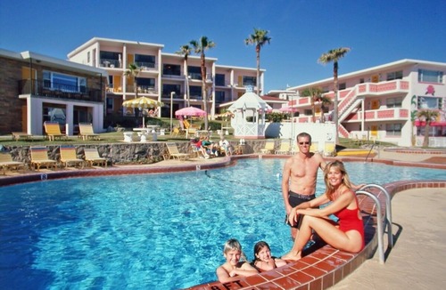 Cate Gray Villa | Spacious 3 Bedrm/2 Bath OceanFront Apt w/Large Balcony Overlooking Pool