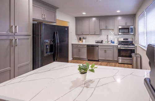 South Orange House | Spacious 3b/2ba Near Train, Pets, Laundry, Parking