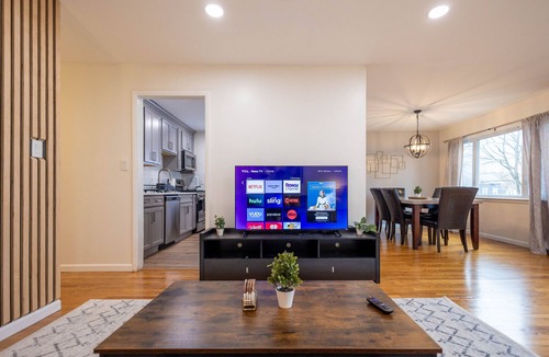 South Orange House | Spacious 3b/2ba Near Train, Pets, Laundry, Parking