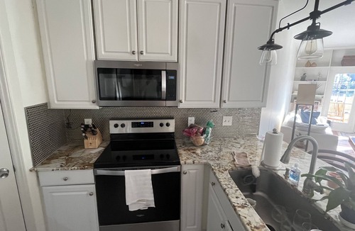 Cary Condo | Spacious 3bdrm lake view condo close to EVERYTHING!