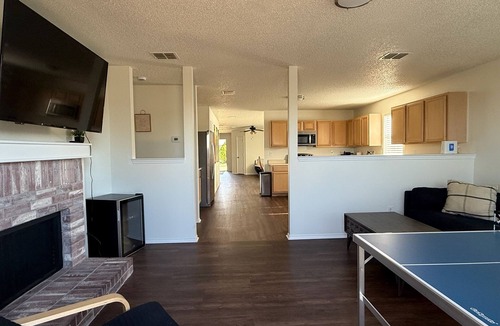 Mesquite House | Spacious 3bed 2bath with game room