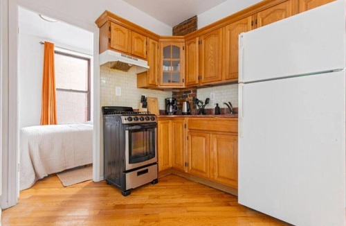 East Harlem Apartment | Spacious 3BR 2BA Apartment in NYC!