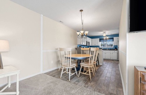 Little River Apartment | Spacious 3BR/3BA Townhome w/1st Floor master
